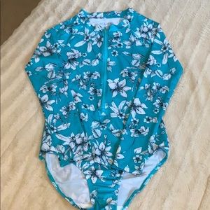 Long sleeve swimsuit